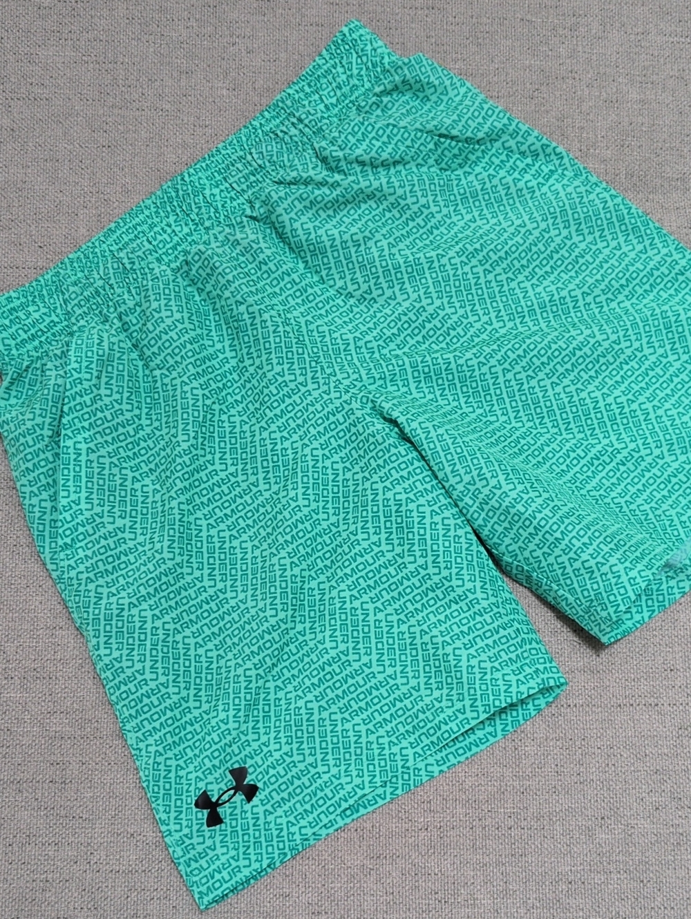 NWOT Under Armour Boys Youth Medium Teal Logo Athletic Shorts
